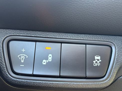 Used 2024 Kia Forte LXS w/ LXS Technology Package image 4