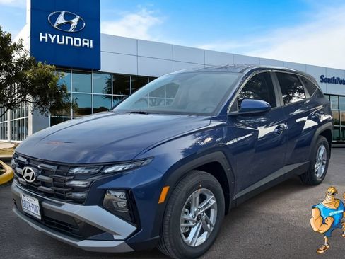 Certified 2026 Hyundai Tucson SE FWD image 1