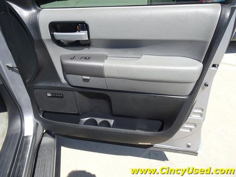 Used 2011 Toyota Sequoia Limited AWD/4WD image 33