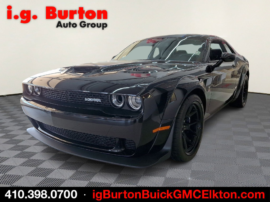 Used 2023 Dodge Challenger R/T Scat Pack RWD image 3
