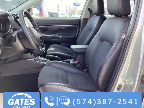 Used 2024 Mitsubishi Outlander Sport AWD image 2