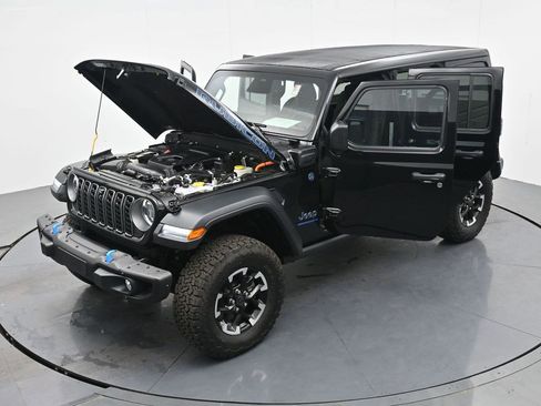 Used 2025 Jeep Wrangler Unlimited Rubicon 4xe w/ Steel Bumper Group AWD/4WD image 32