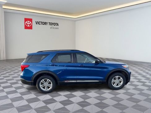 Used 2023 Ford Explorer XLT w/ Equipment Group 202A image 2
