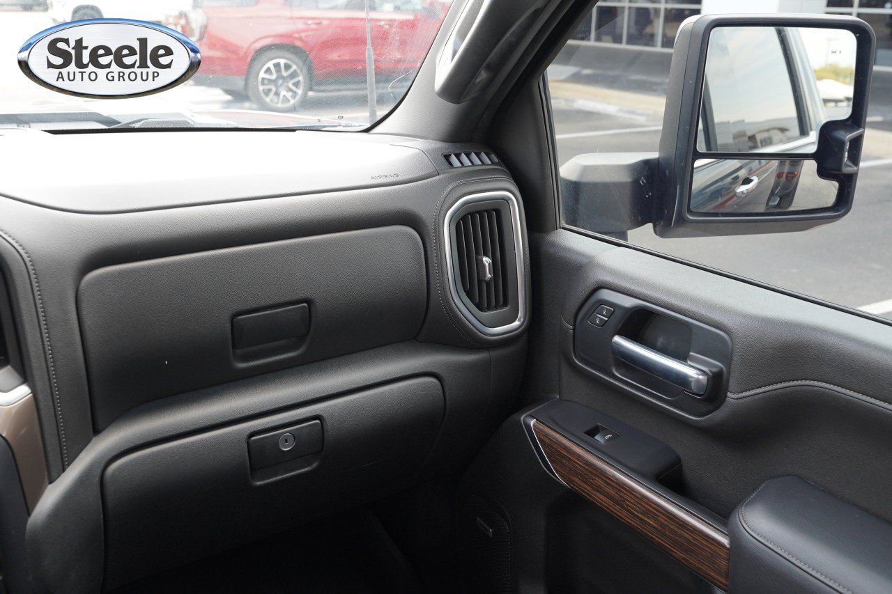 Used 2020 Chevrolet Silverado 3500 High Country w/ Technology Package AWD/4WD image 8