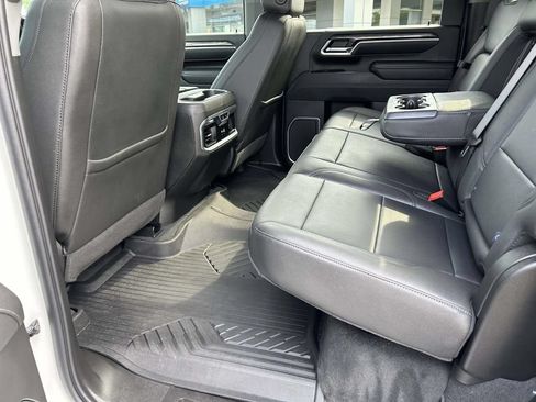 Used 2026 Chevrolet Silverado 2500 LTZ w/ LTZ Premium Package AWD/4WD image 12