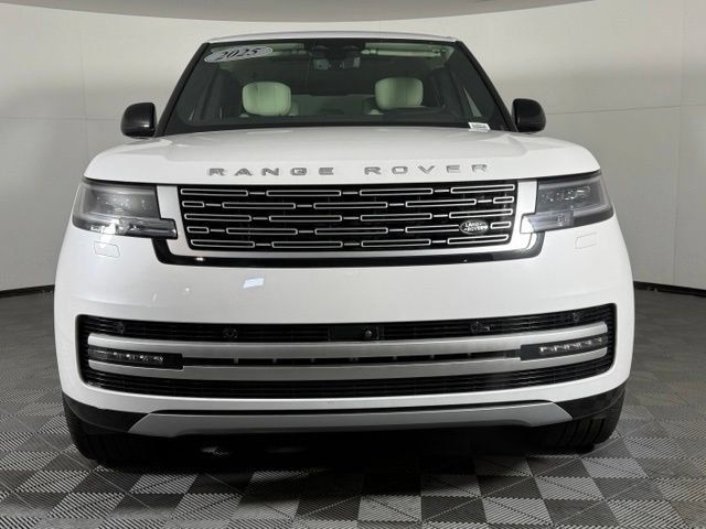 Used 2025 Land Rover Range Rover Long Wheelbase Autobiography AWD/4WD image 11