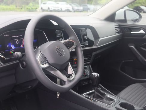 Used 2023 Volkswagen Jetta S FWD image 3