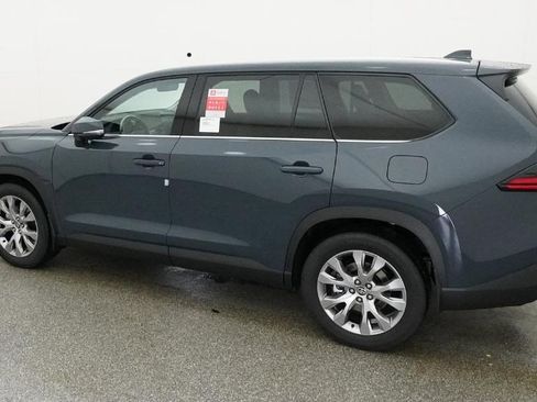 New 2026 Toyota Grand Highlander AWD image 21