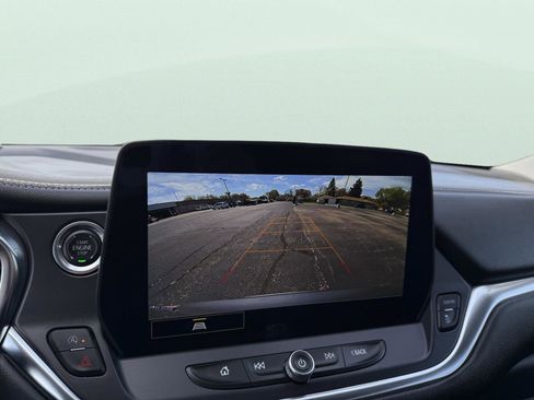 Used 2025 Chevrolet Blazer LT FWD image 25