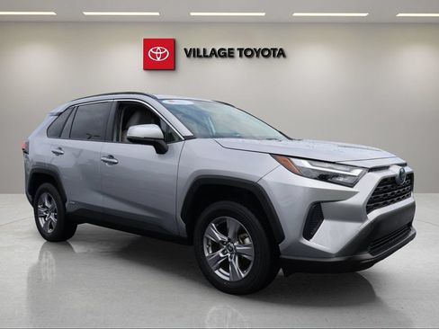 Certified 2023 Toyota RAV4 XLE AWD/4WD image 7