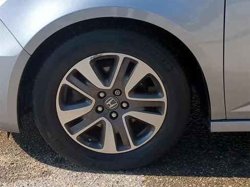 Used 2016 Honda Odyssey Touring Elite image 21