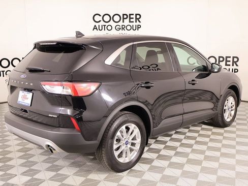 Used 2022 Ford Escape SE image 19