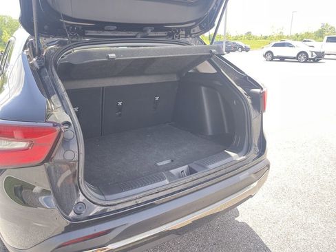 Used 2024 Chevrolet Trax ACTIV w/ Sunroof Package FWD image 6