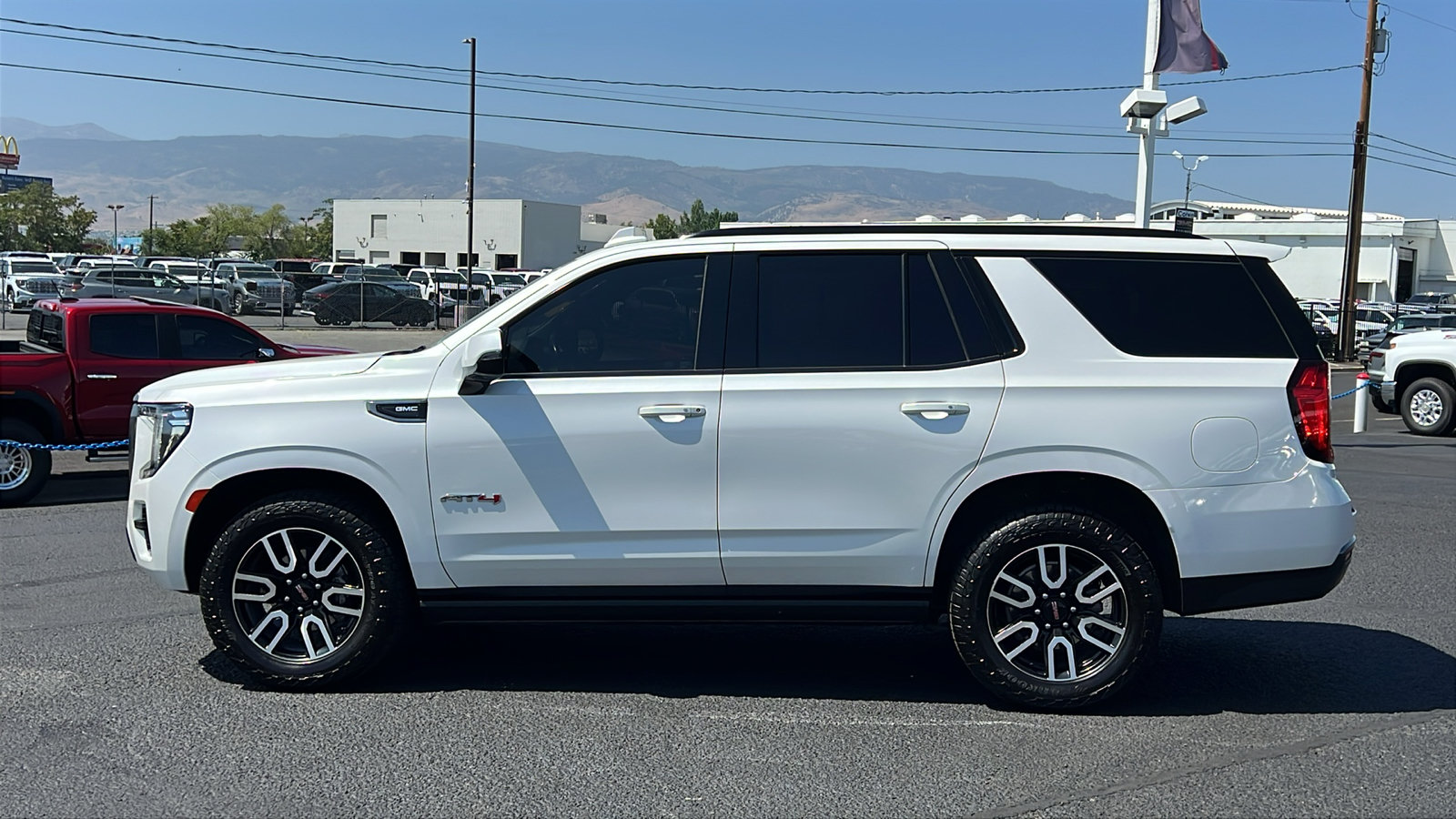 Certified 2023 GMC Yukon AT4 AWD/4WD image 8