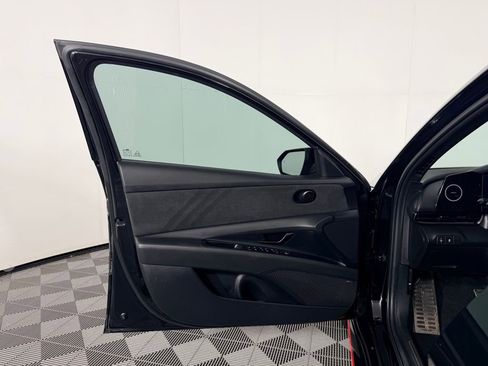 Used 2025 Hyundai Elantra N image 28