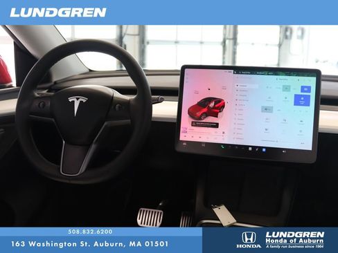 Used 2024 Tesla Model Y Long Range image 4