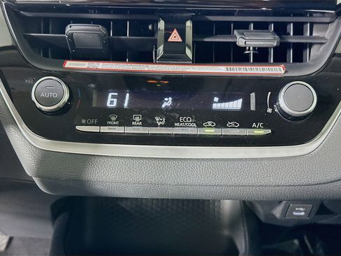 Certified 2025 Toyota Corolla LE FWD image 22