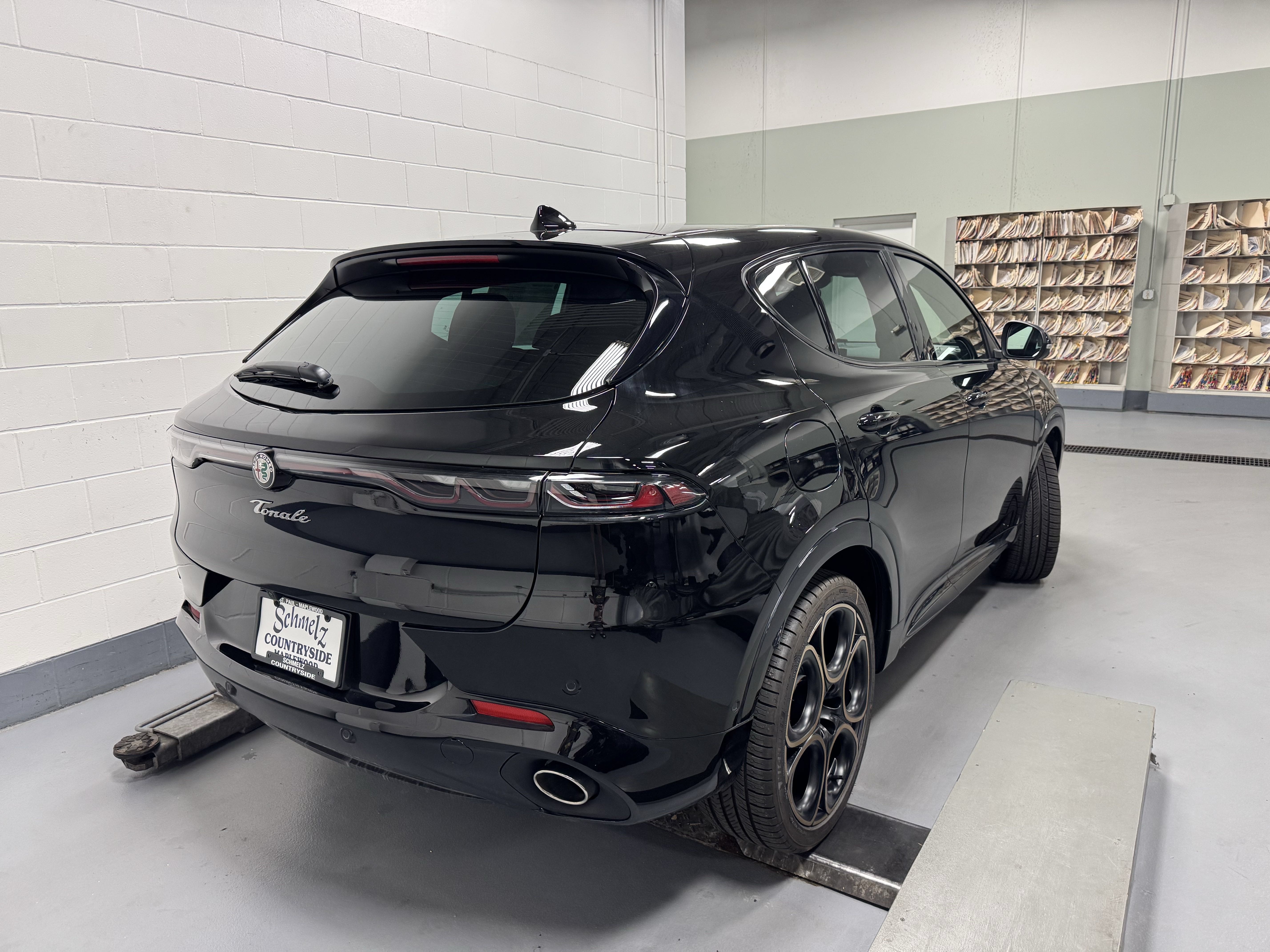 New 2025 Alfa Romeo Tonale AWD/4WD image 2