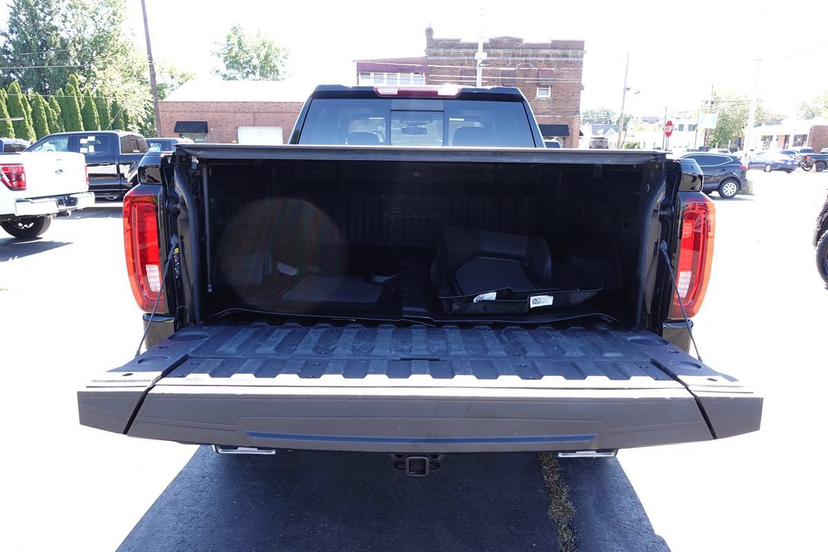Used 2023 GMC Sierra 1500 AT4 w/ AT4 Preferred Package AWD/4WD image 32