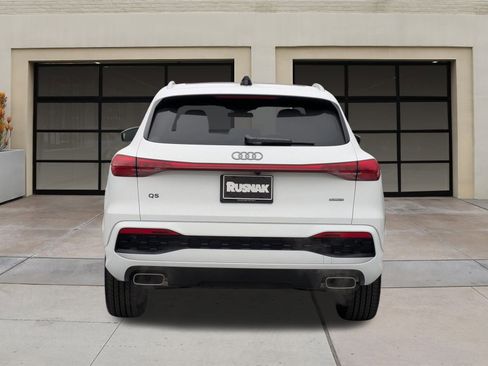 Used 2025 Audi Q5 2.0T Premium w/ Convenience Package image 5