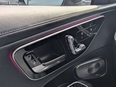 Used 2025 Mercedes-Benz GLC 300 image 20