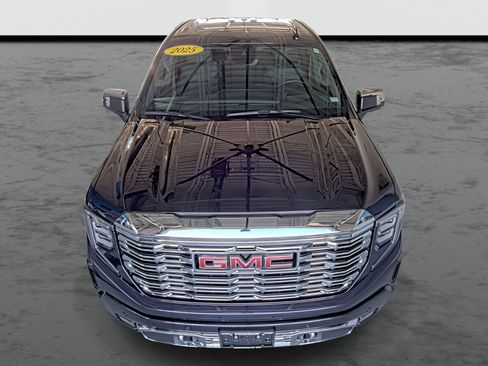 Used 2025 GMC Sierra 1500 Denali w/ Denali Reserve Package AWD/4WD image 6