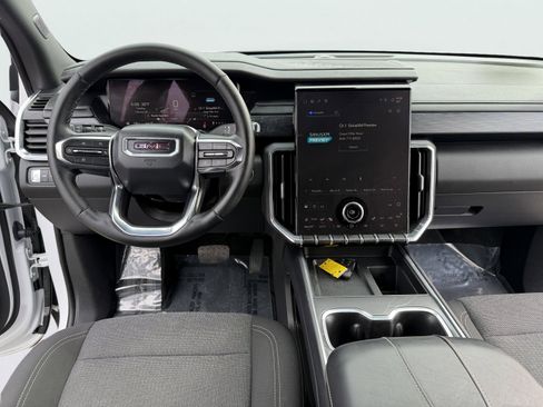 Used 2025 GMC Acadia Elevation image 3