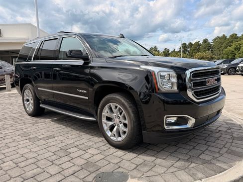 Used 2017 GMC Yukon SLE w/ SLE Value Package AWD/4WD image 6