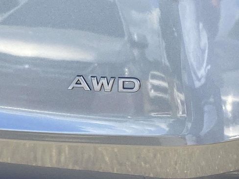 Used 2025 Nissan Rogue SV image 10