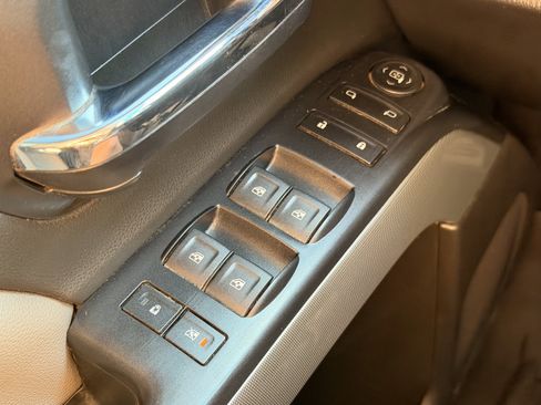 Used 2018 Chevrolet Silverado 1500 LT w/ All Star Edition AWD/4WD image 18