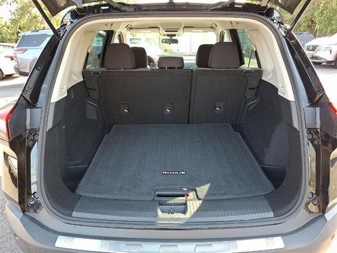 Used 2022 Nissan Rogue SV image 59