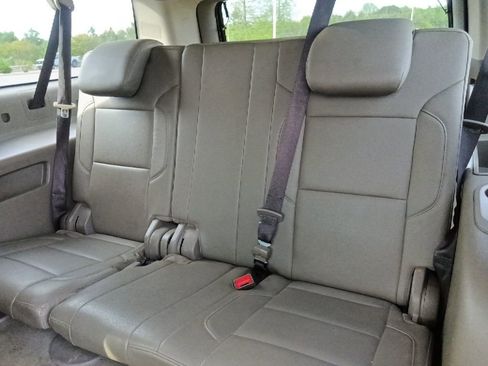 Used 2018 Chevrolet Suburban LT AWD/4WD image 31