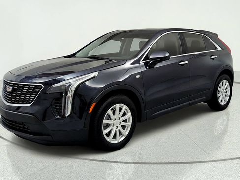 Certified 2023 Cadillac XT4 Luxury w/ Cold Weather Package FWD image 1
