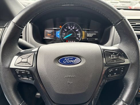 Used 2018 Ford Explorer XLT w/ Equipment Group 202A image 15