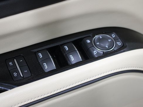 Used 2021 Cadillac Escalade Premium Luxury w/ Driver Assist Tech Package AWD/4WD image 7