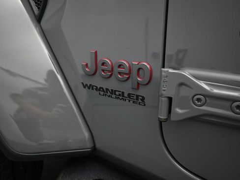 Used 2018 Jeep Wrangler Unlimited Rubicon AWD/4WD image 10
