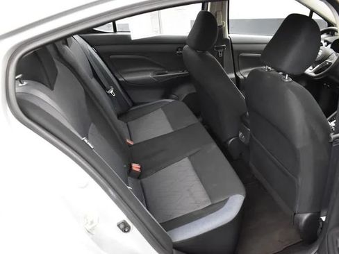 Used 2025 Nissan Versa SV FWD image 17