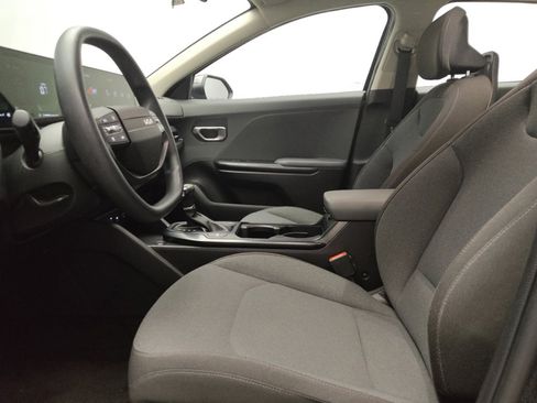 Used 2025 Kia K4 FWD image 17