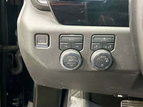 Used 2023 Chevrolet Silverado 1500 LT image 10