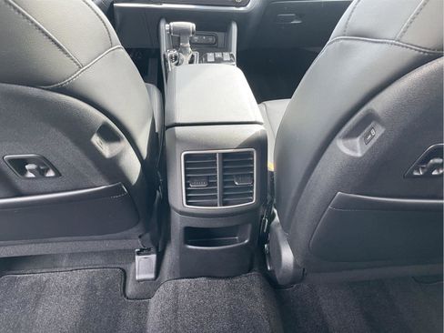Used 2023 Kia Sportage EX AWD/4WD image 16