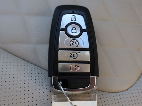 Used 2024 Ford Edge Titanium w/ Equipment Group 301A AWD/4WD image 33