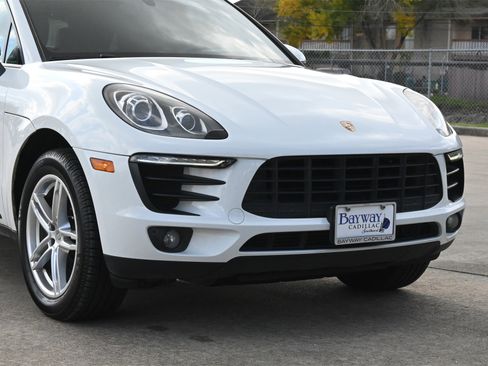 Used 2018 Porsche Macan image 27
