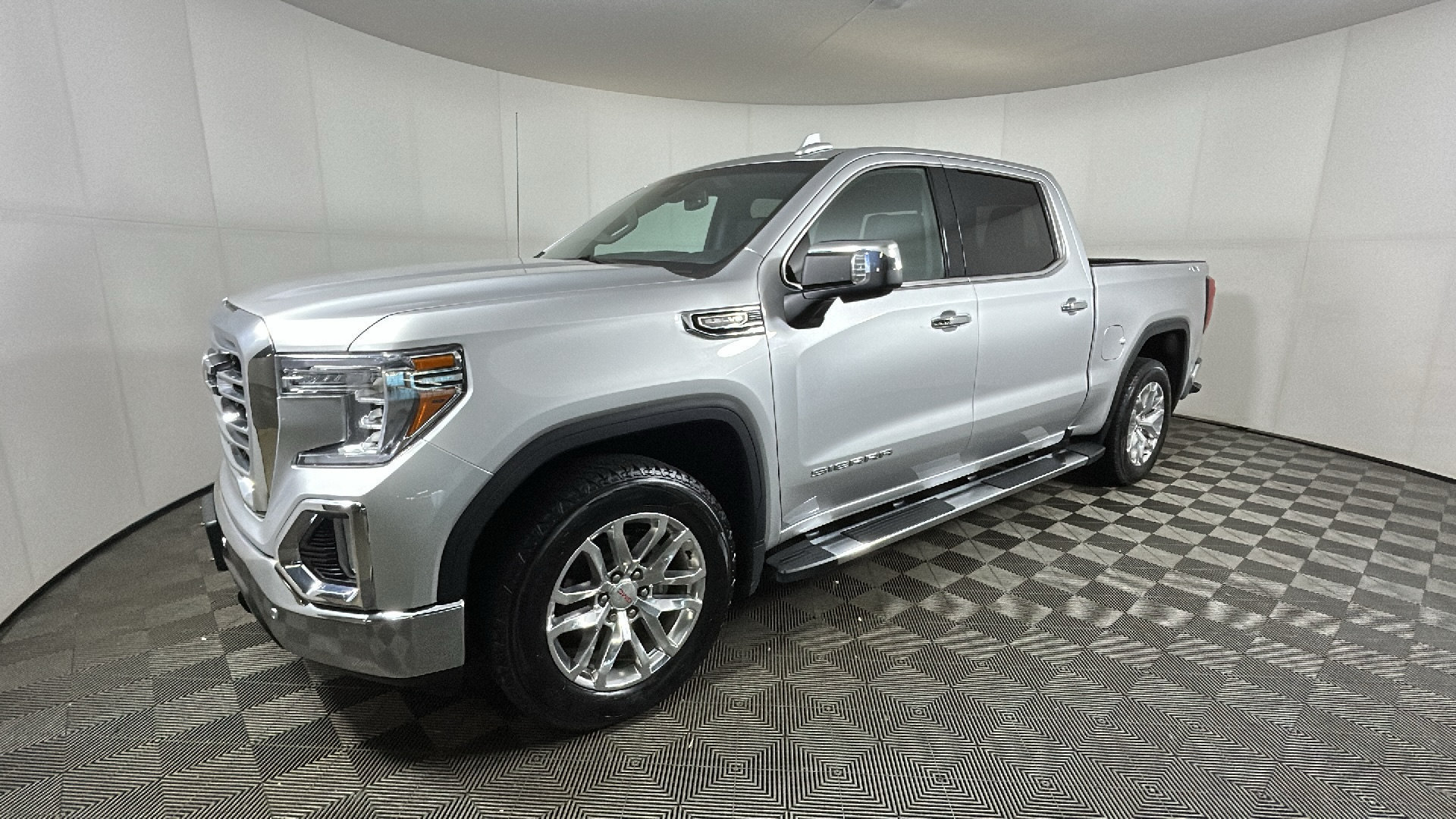 Used 2019 GMC Sierra 1500 SLT w/ SLT Premium Plus Package AWD/4WD image 8