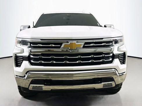 Used 2023 Chevrolet Silverado 1500 LTZ image 2