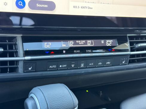 Used 2026 Toyota Sienna XLE Woodland Edition AWD/4WD image 23