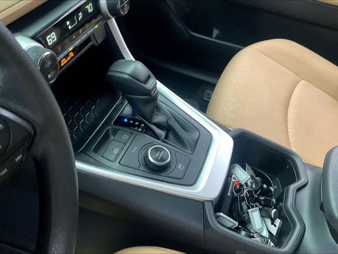 Used 2025 Toyota RAV4 XLE w/ Convenience Package image 17