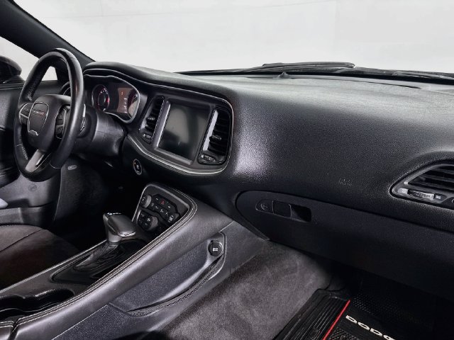 Used 2016 Dodge Challenger R/T Scat Pack w/ Leather Interior Group RWD image 26