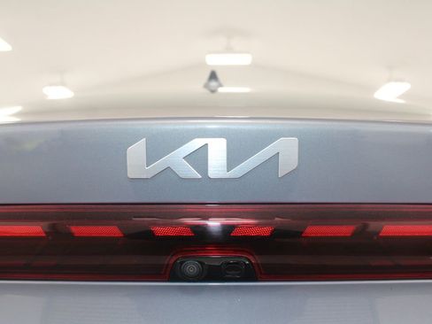 Used 2023 Kia K5 LXS image 13