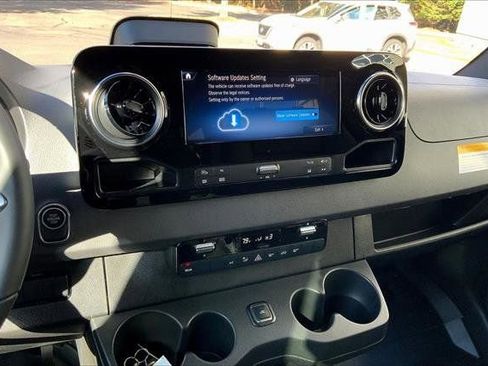 New 2025 Mercedes-Benz Sprinter 2500 image 6