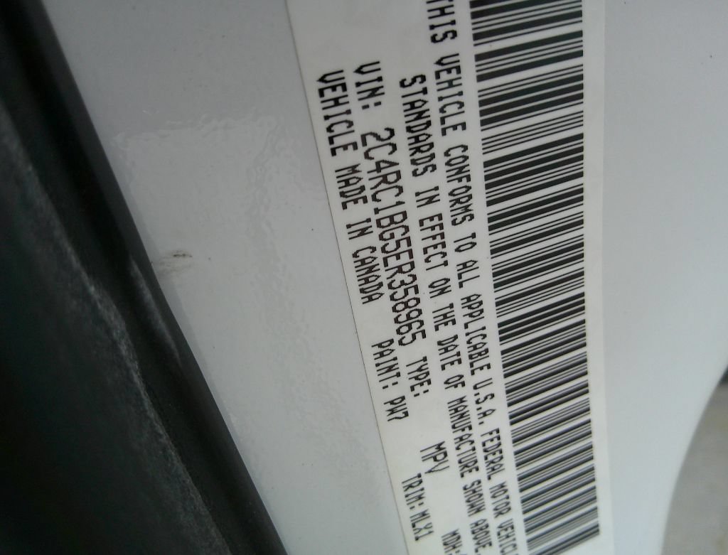 Used 2014 Chrysler Town & Country Touring FWD image 45